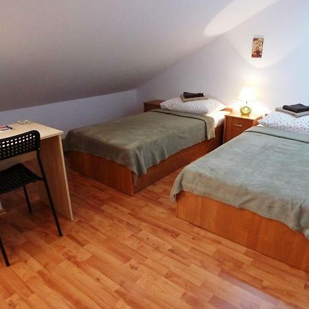 Kuc Kuc Apartmani Karlovac Esterno foto